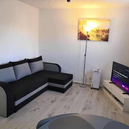 Delight Apartment, Close To Excel, London City Airport & O2! 外观 照片